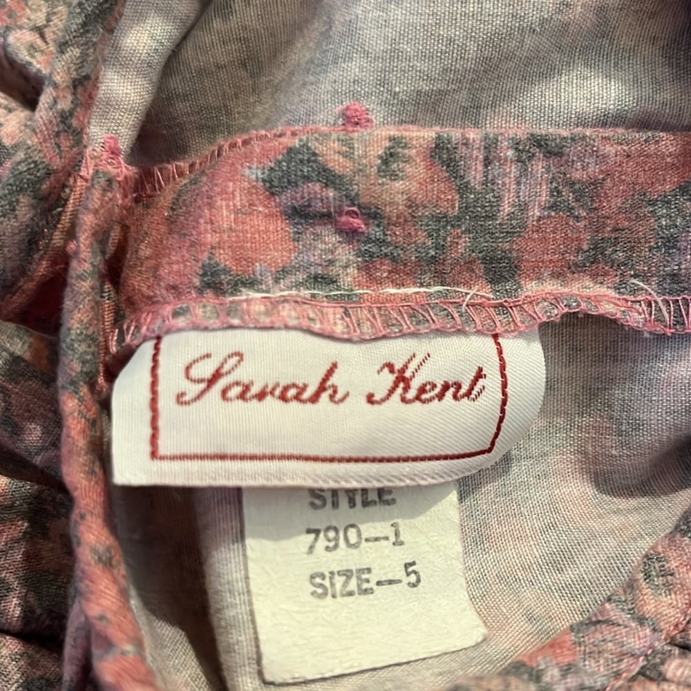 Vintage 80’s Sarah Kent girl’s floral dress with lace bib. Size 5 - Picture 11 of 12